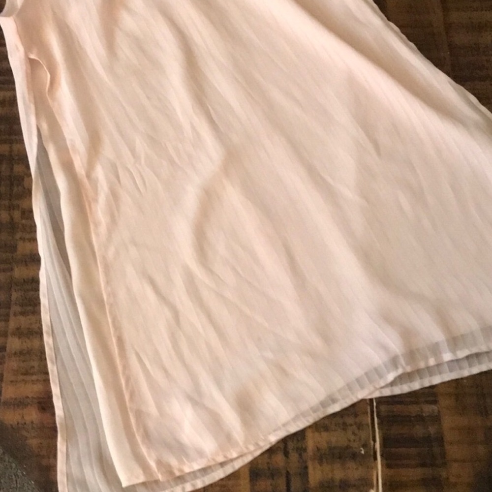 Pale pink dress or tunic - Picture 2 of 3